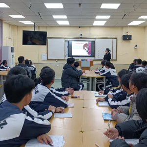 区六中：观英语写作课例 知四维教学范式